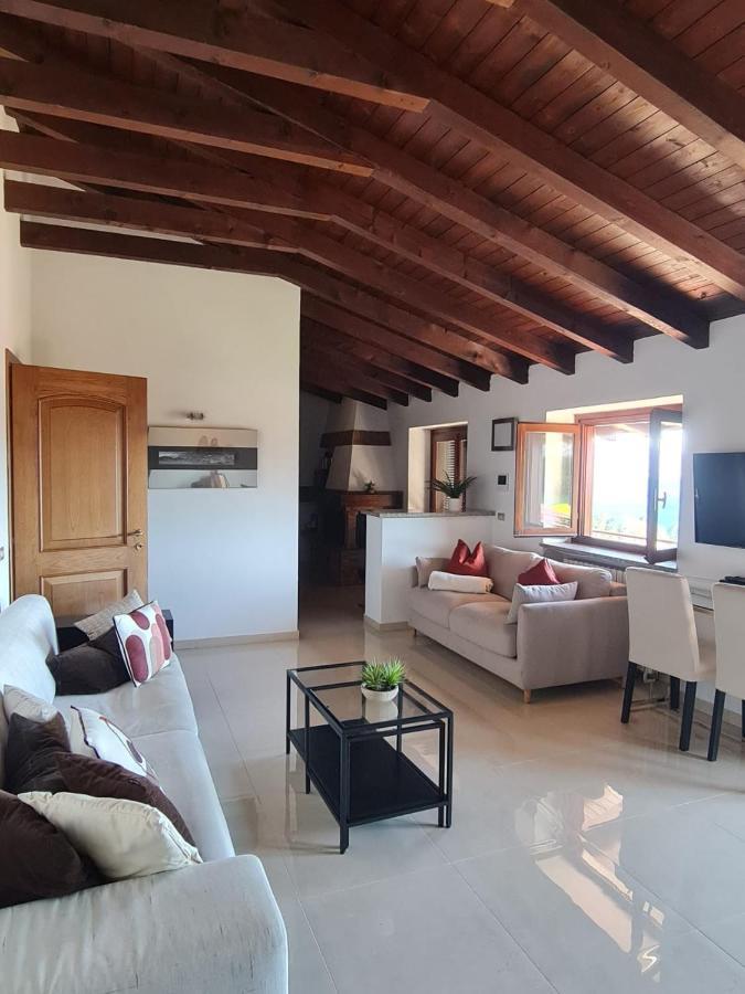 Penthouse Andrea Apartamento Meina Exterior foto